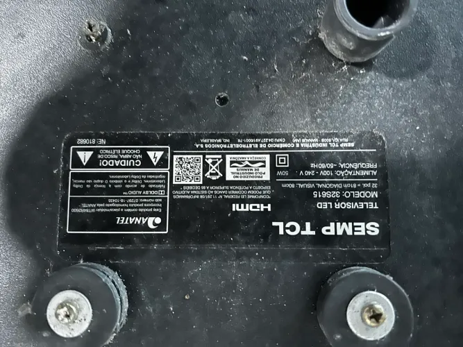 Tv TCL retirada de peças
