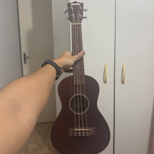 Ukulele Shelby