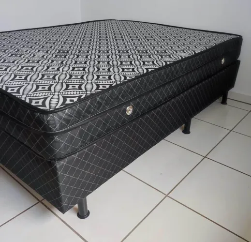 VENDO CAMA BASE E COLCHÃO NOVO