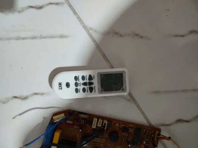 Placa e controle remoto da Consul 