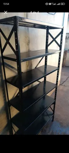 Prateleira reforçada