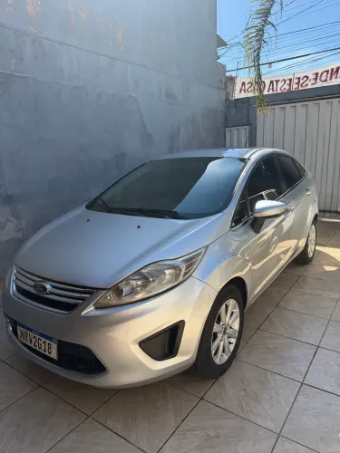 Ford Fiesta Sedan SE 1.6 16V Flex 4P 2013