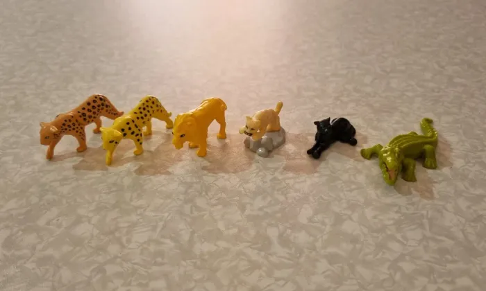 Lote 6 animais natoons Kinder ovo - Em ótimo estado de conservação
