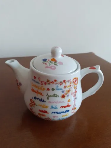 Bule porcelana portuguesa, Difusor de chá, Decanter, copo retratil