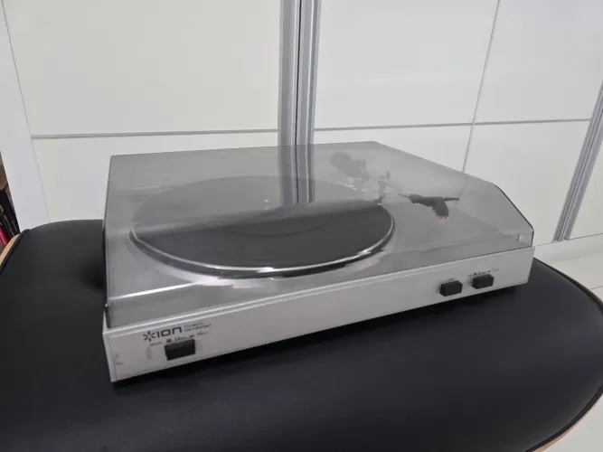 Toca discos vinil Ion usado