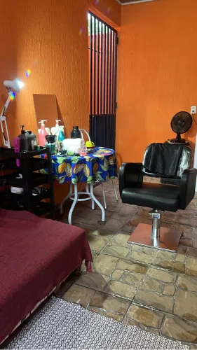 Vendo cadeira cabeleireira 