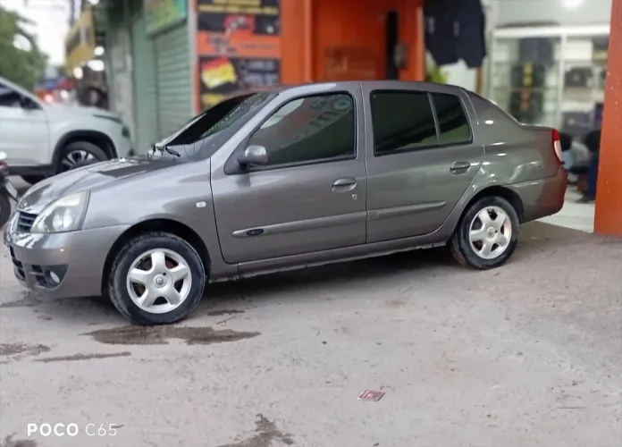 Renault Clio Sed. Privilège Hi-flex 1.6 16V 4P 2006