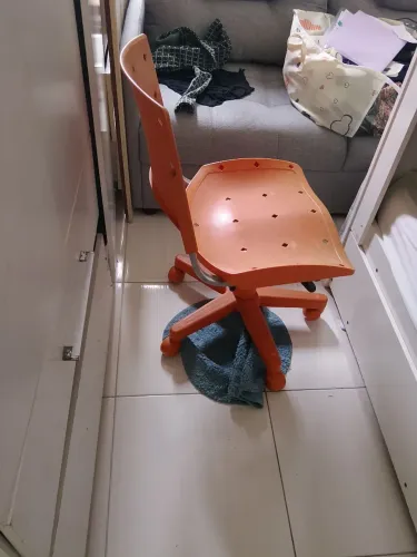 Vendo cadeira para estudo