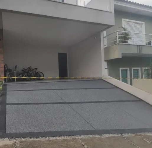 Pisos fulget resinado e drenante e granito liquido