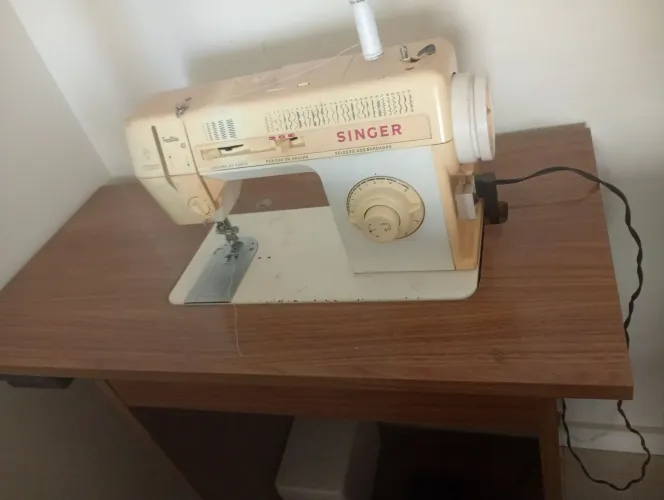 Máquina de Costura Facilita 43 Singer