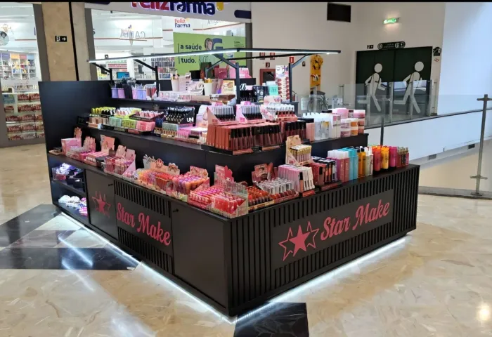 Oportunidade ! Quiosque Completo para Maquiagens e Cosméticos ou para Diversos Segmentos. 
