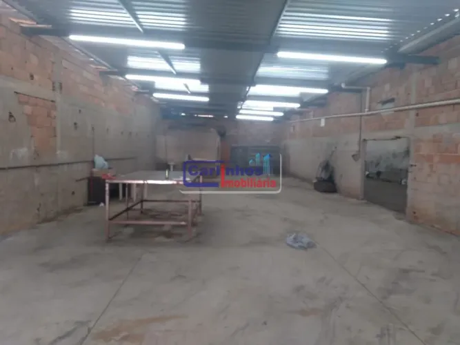Galpão em Juatuba de 360m² com energia trifásica! Excelente oportunidade.