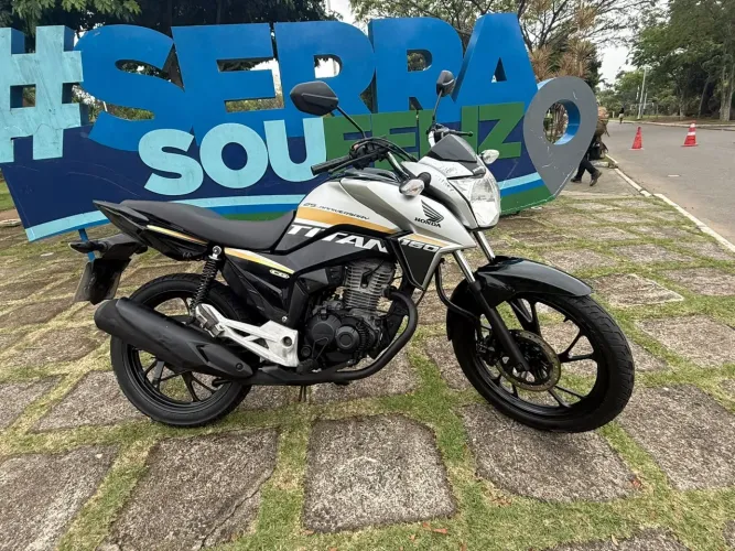 CG 160 ano 2019 modelo 2019 vendo ou troco por NMAX