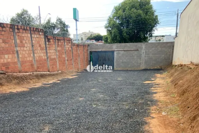 Terreno disponível para locação no bairro Tibery em Uberlândia-MG