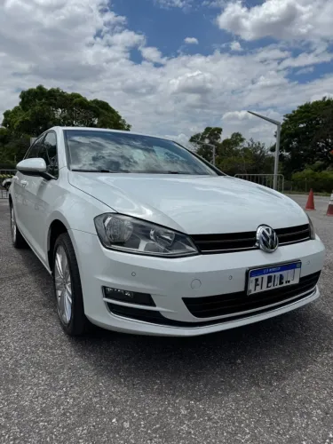 Volkswagen Golf Highline 1.4 TSI 140cv Aut. 2015