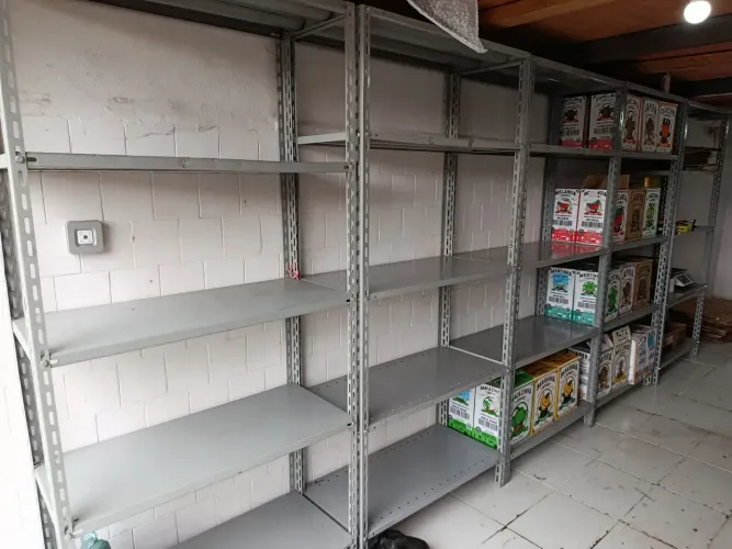 5 Prateleiras de aço reforçado estante para comercio estoque 1,9m altura pra sair logo
