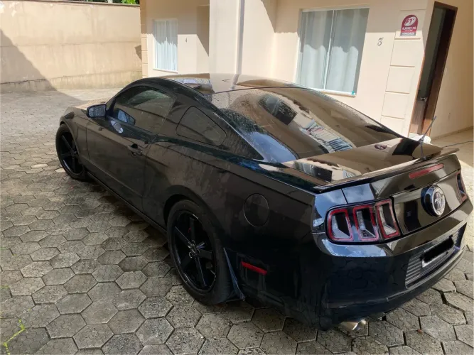 Ford Mustang V6 Premium 2013