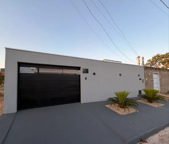 1506 Sul - Casa em lote inteiro