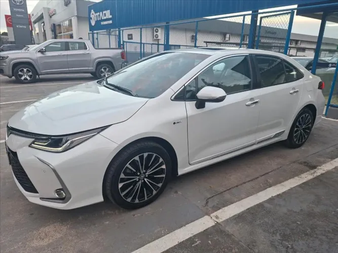 Toyota Corolla Altis Hybrid 1.8 16V Flex Aut. 2025