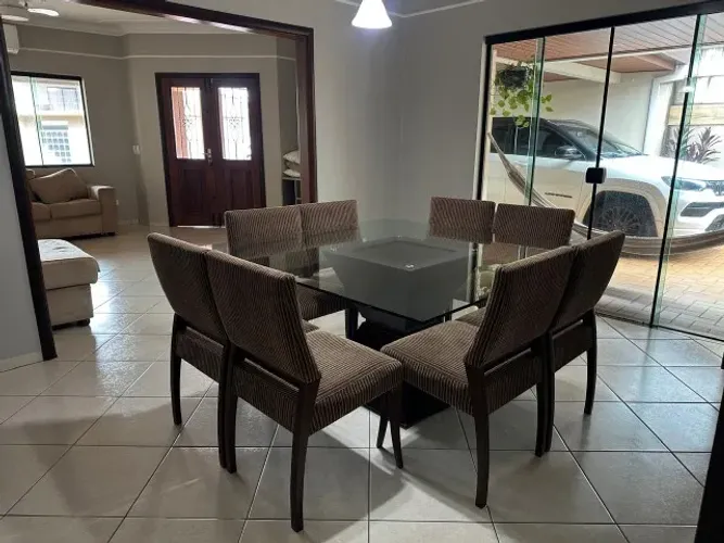 Mesa de Jantar + 8 Cadeiras - Quadrada - 1,50 x 1,50