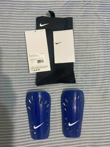 Caneleira Nike J Guard Nova com Etiqueta (Nunca Usada)