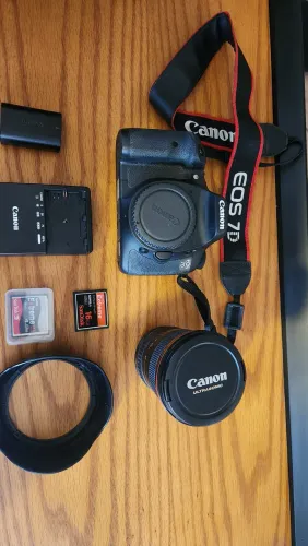 Canon 7D com lente 17-40 f/4 L