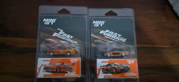 Lote Dupla Mini GT 1:64 - Supra (Brian) + RX-7 (Han) - Velozes e Furiosos (Lacrados)