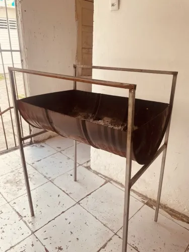 Vende-se churrasqueira