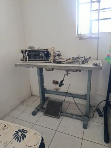 Mesa de máquina de costura industrial 