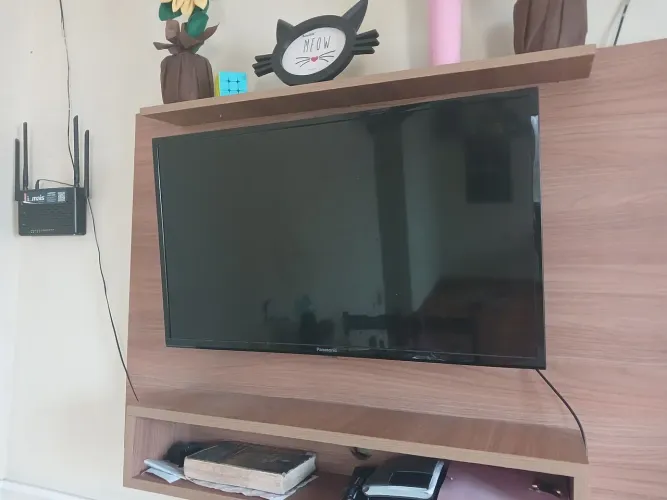 Tv em Bom esta pronto para levar. Nao possui controle.