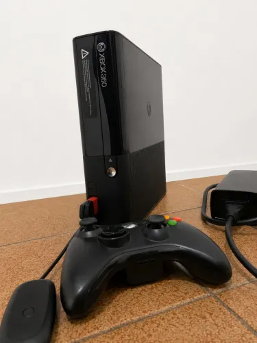 Xbox 360 Super Slim