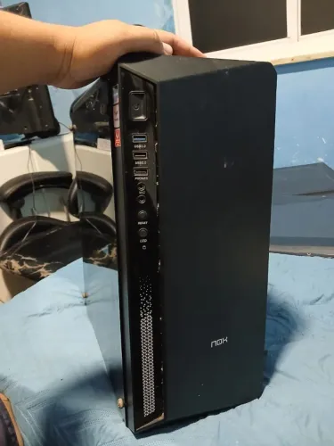 Gabinete Mid Tower Nox - Acompanha 1 ventoinha 120mm RGB