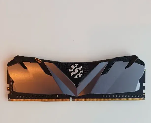 Memória GAMER 8 GB DDR4 2666MHz Adata XPG Gammix D30