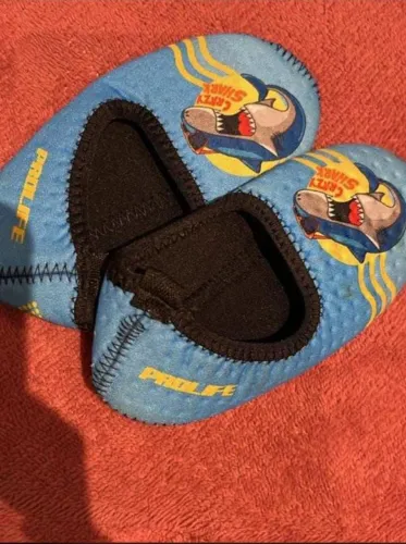 Sapatilha antiderrapante de neoprene infantil praia/piscina