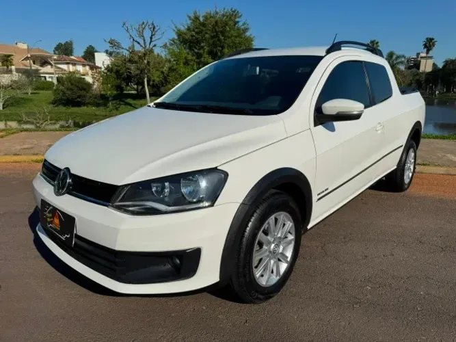 Volkswagen Saveiro Highline 1.6 T. Flex 8V CD 2016