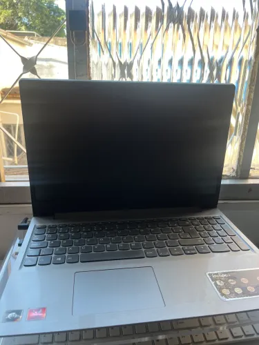 Lenovo IdeaPad S145 Ryzen 5 3500U, 8 GB RAM, SSD 256 GB