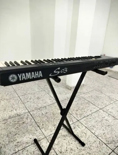 YAMAHA S03 