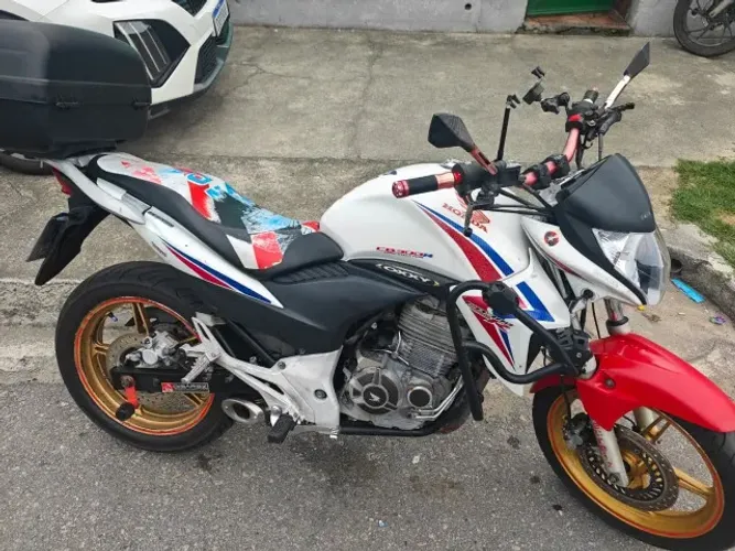 Vendo Honda CB300r 2015