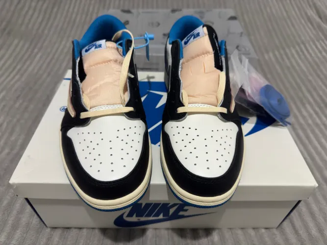 Travis Scott x Air Jordan 1 Low Fragment 41