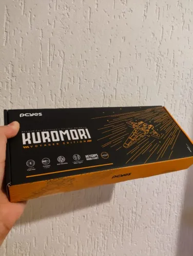 Teclado Mecânico PCYes Kuromori Voyager Edition