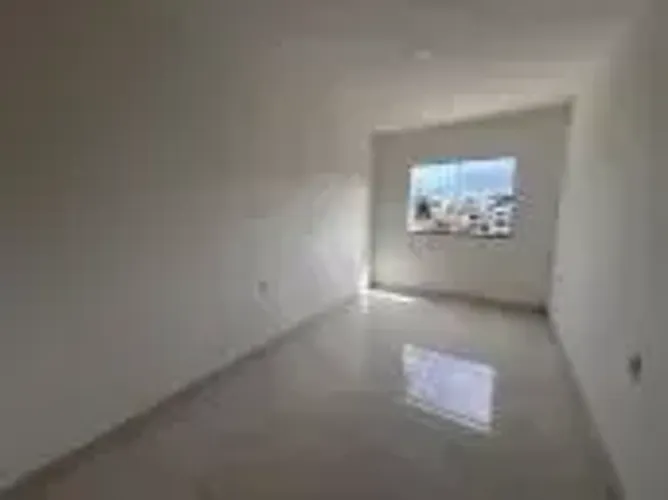 Casa linear 2 quartos com quintal diferenciado