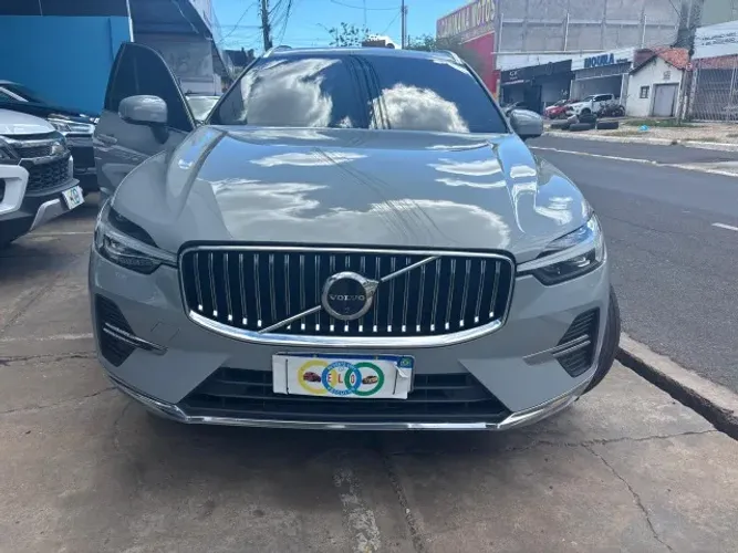 Volvo XC-60 T-8 Ultimate 2.0 AWD (híbrido) 2024