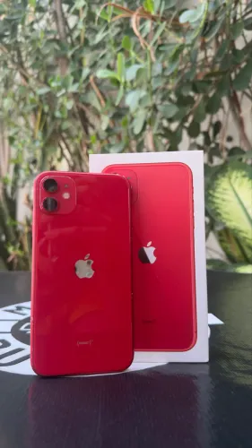 iPhone 11 128GB - Vermelho
