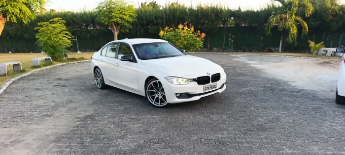 BMW 320I A 2.0 Turbo/activeflex 16V 184cv 4P 2014