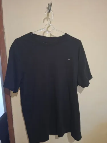 Camiseta Aramis Preta