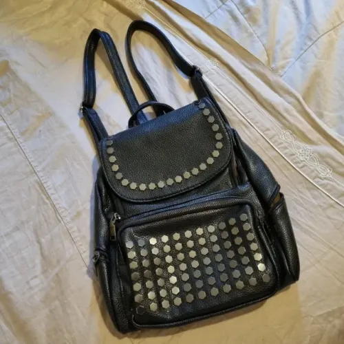 Mochila Preta Tachinhas