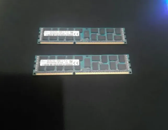 Memória SK hynix 16GB (2x8GB) DDR3L ECC Registered RDIMM para Xeon X79/X99