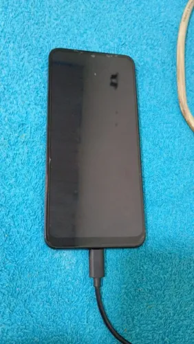 Motorola E13