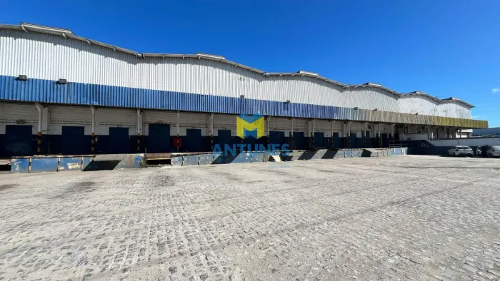Alugue em Prazeres - Jaboatão, Galpão Logístico de 5.118m² com docas e pátio de 1.120m²
