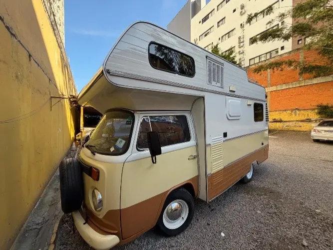 Volkswagen Kombi Standard/ Luxo/ Serie Prata 1981